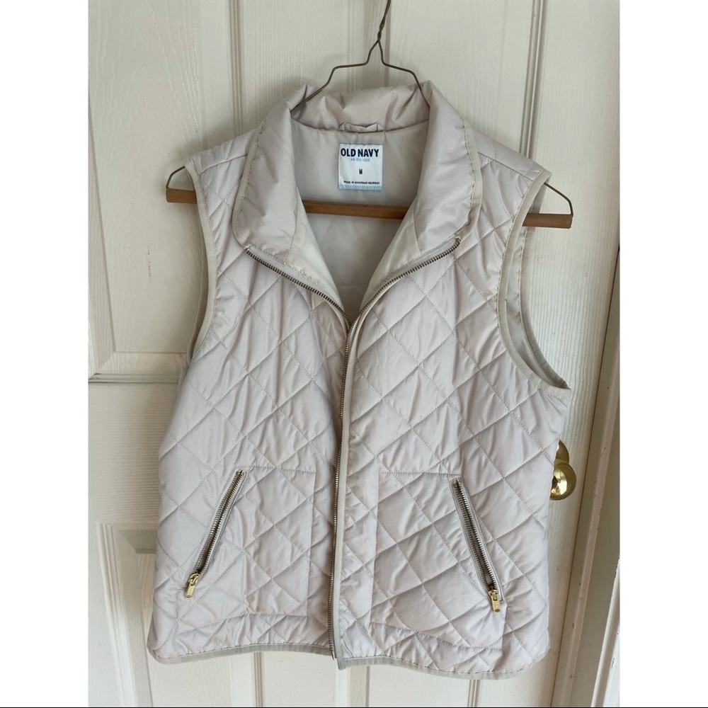 Lightweight, quilted vest